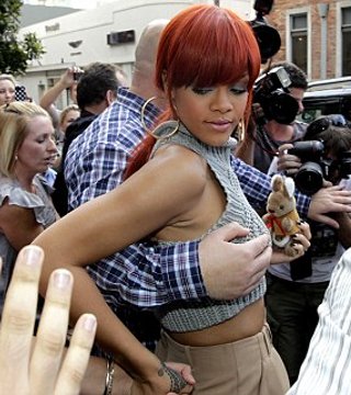        Rihanna; - K