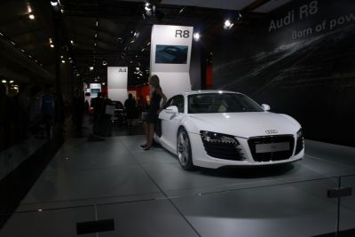 Click       
 ============== 
Audi R8
Audi R8
 : Audi R8