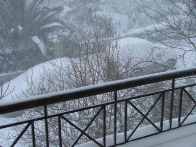 Click για να την δείτε σε μεγάλο μέγεθος
==============
Αποκλεισμένοι οι δεκάδες εργαζόμενοι στον HotStation
κλειστός ο δρόμος μπροστά από τα γραφεία του σταθμού!
Click για να την δείτε σε μεγάλο μέγεθος
==============
Αποκλεισμένοι οι δεκάδες εργαζόμενοι στον HotStation
κλειστός ο δρόμος μπροστά από τα γραφεία του σταθμού!