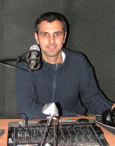 Click       
 ============== 
 
Free FM -  -  21:00 - 23:00
 :   Nektarios Antonopoulos