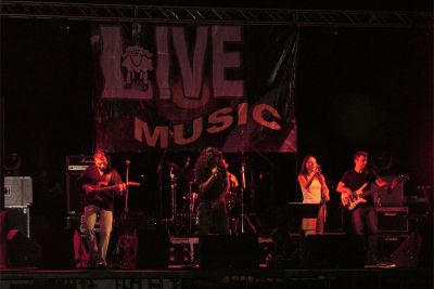 Click       
 ============== 
September
September 
Live Music Festival 
 
 : September Live Music Festival   