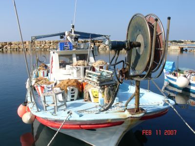 Click για να την δείτε σε μεγάλο μέγεθος
==============
ο μερακλής ψαράς φαίνεται απο την βάρκα
η βάρκα του Σωτήρη σtό λιμανάκι του coral στήν Πάφο
Click για να την δείτε σε μεγάλο μέγεθος
==============
ο μερακλής ψαράς φαίνεται απο την βάρκα
η βάρκα του Σωτήρη σtό λιμανάκι του coral στήν Πάφο