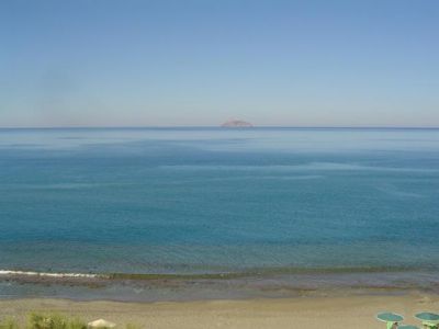 Click       
 ============== 
Kalamaki South Crete View From Studios Dimitra Beach Hotel
View From Studios Dimitra Beach Hotel in Kalamaki Located in South Crete!
Best Place to be......www.studiosdimitra.com
 : Kalamaki South Crete View From Studios Dimitra Beach Hotel