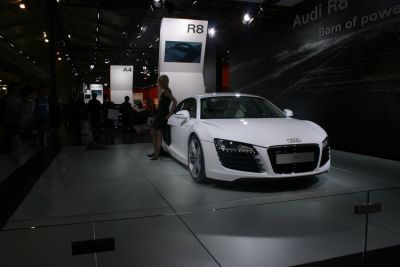 Click       
 ============== 
Audi R8
Audi R8
 : Audi R8