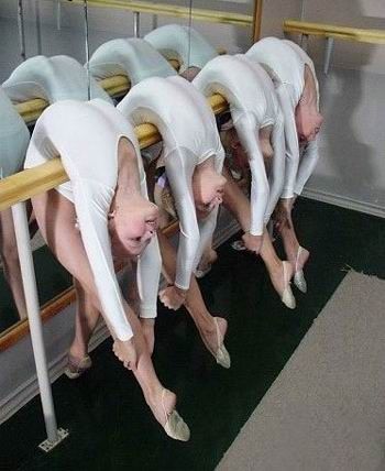     
.. ..
 : ballet