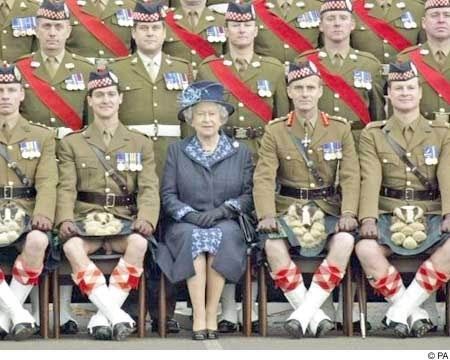 Click       
 ============== 
  - Funny pics
..      ...!
 : quilt queen elisavet england