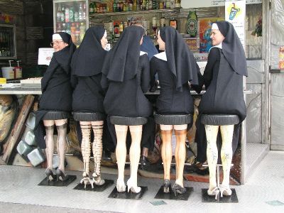 Click       
 ============== 
 
...  (   ) ..!
 :  nuns sexy